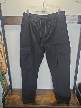 Silver Jeans Men's Black Cargo Jogger Pants
